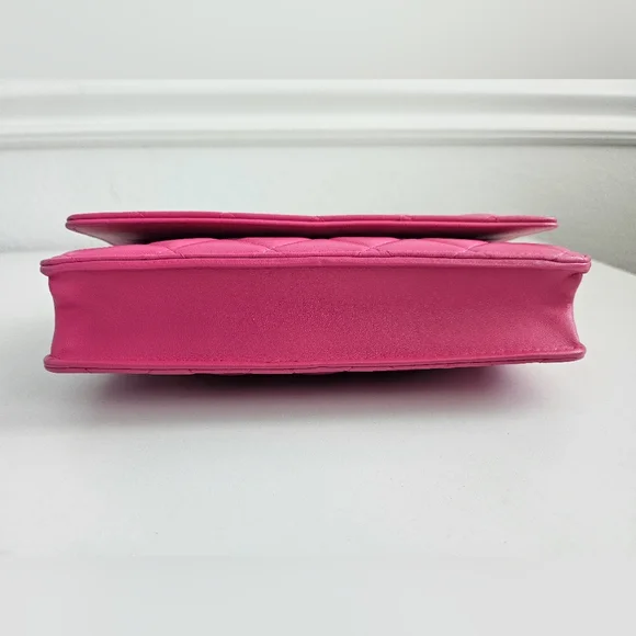 Chanel Pink Quilted Wallet-on-chain - Picture 3 of 13